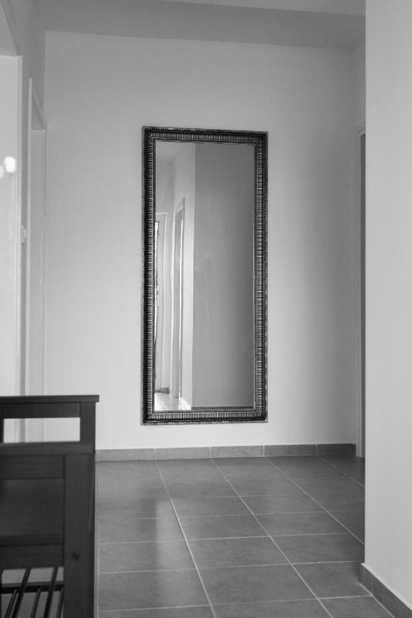 Vintage Apartment Duce Exterior photo